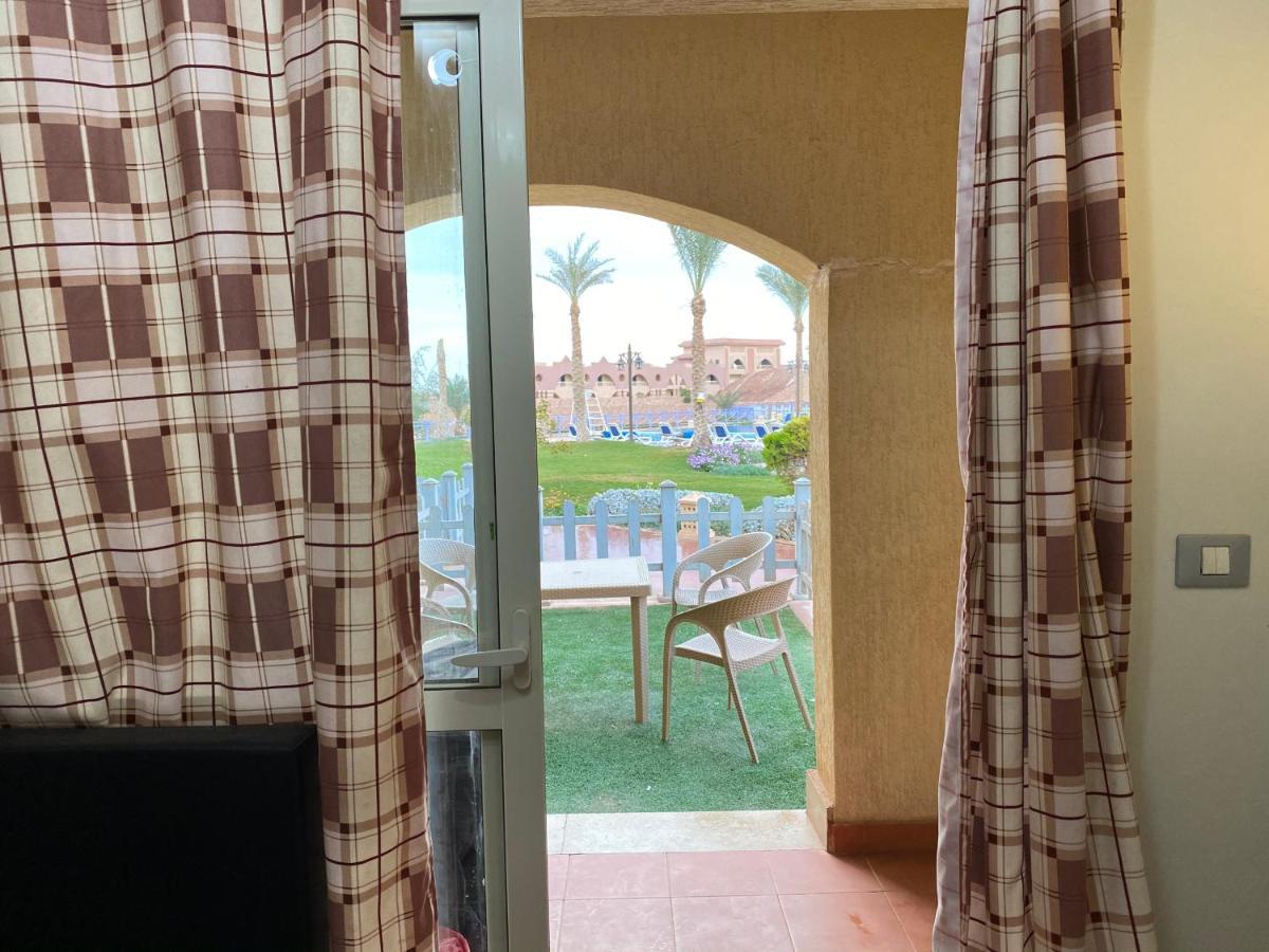 Special Chalets In Porto South Beach Families Ain Sukhna Eksteriør billede
