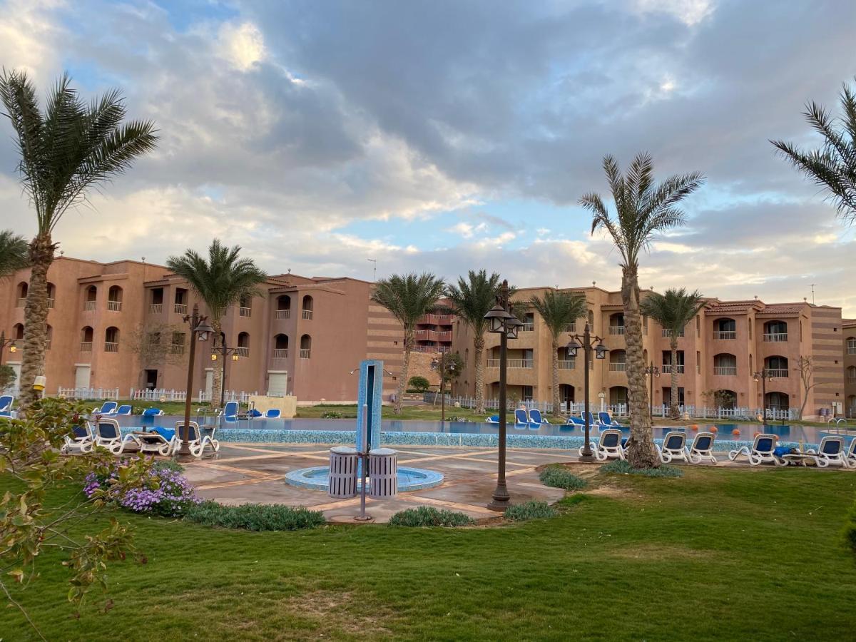 Special Chalets In Porto South Beach Families Ain Sukhna Eksteriør billede