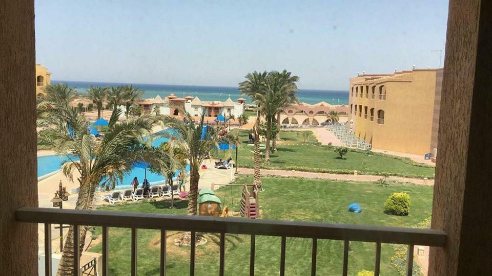 Special Chalets In Porto South Beach Families Ain Sukhna Eksteriør billede