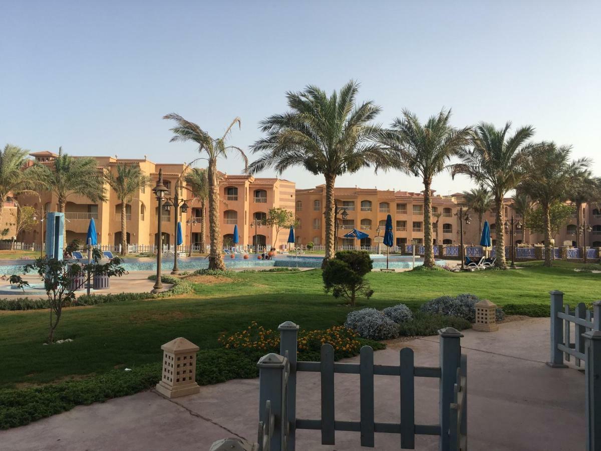 Special Chalets In Porto South Beach Families Ain Sukhna Eksteriør billede